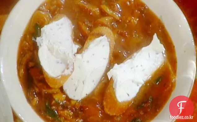 마스카 포네 크로스티니를 곁들인 주파 디 포르 치니:포르 치니 수프