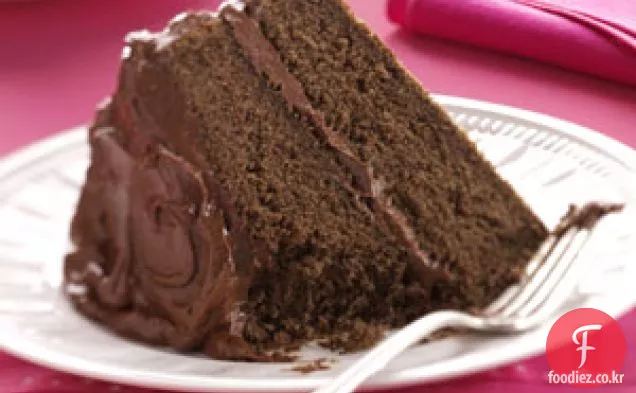 초콜릿 퍼지 설탕을 입힌 악마의 음식 케이크