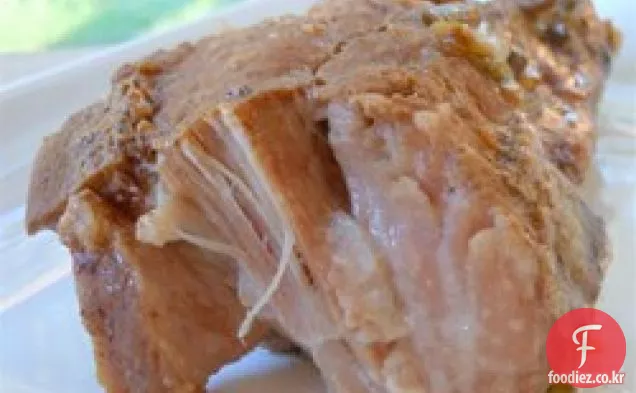 슬로우 쿠커 칼루아 돼지 고기