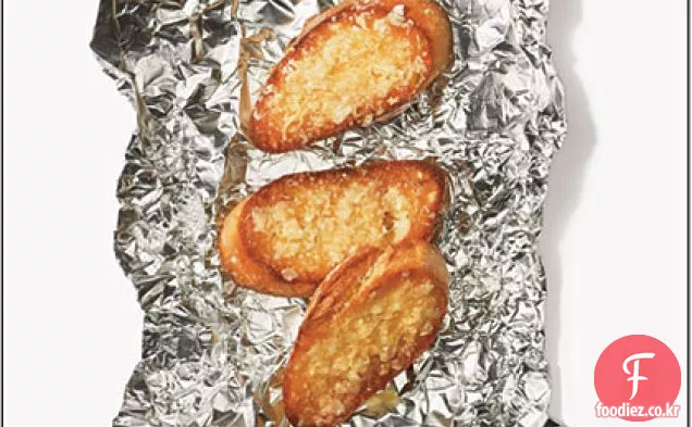 육계 마늘 빵