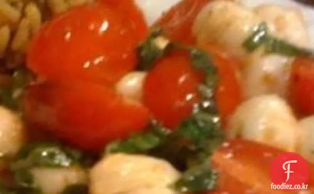 구운 토마토와 모짜렐라