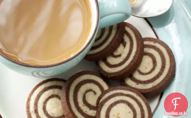 초콜릿 너트 바람개비 쿠키