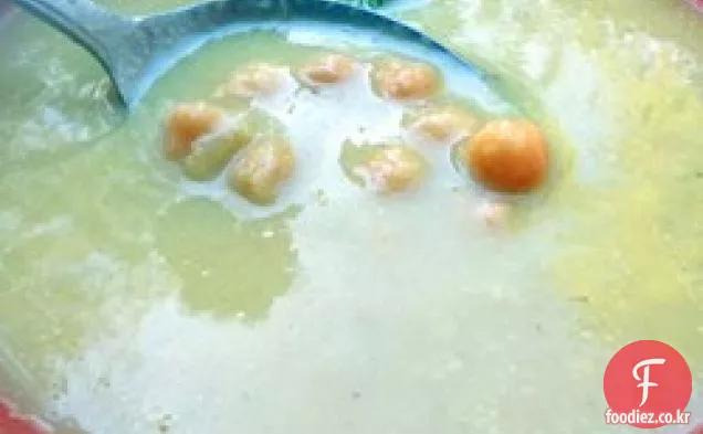 병아리콩과 부추 수프