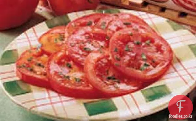 간단한 절인 토마토 샐러드