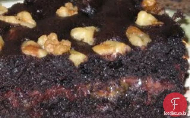 초콜릿 카라멜 너트 케이크