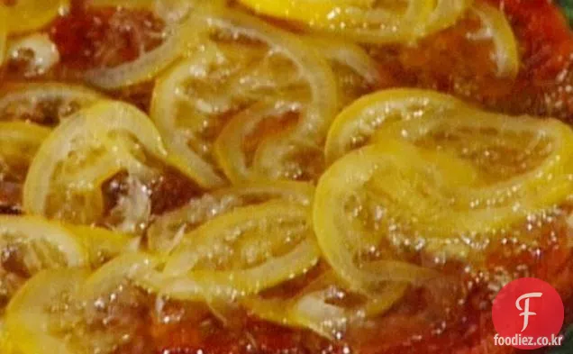 레몬 소스를 곁들인 밤 케이크: 카스타냐치오