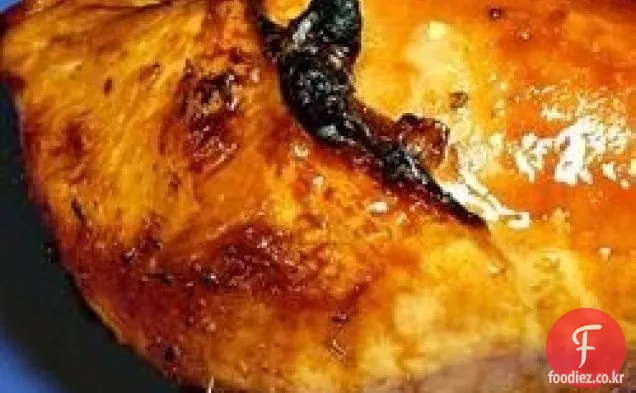 버번과 당밀로 만든 칠면조 가슴살