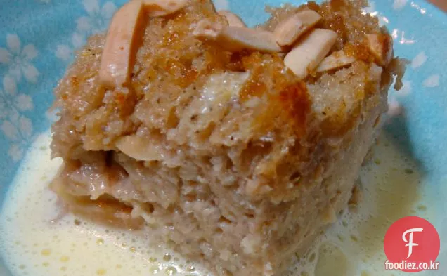 거품 생강 크림 차이 빵 푸딩