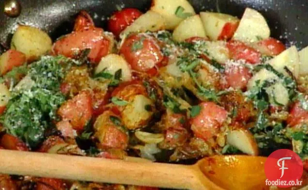 오레가노를 곁들인 새로운 감자(파타 테 아리 네이트)