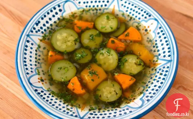 마미의 소 피타-모로코 야채 수프