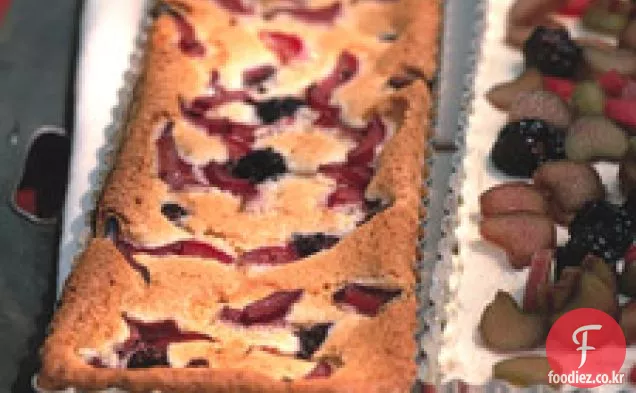 대황과 블랙 베리 스낵 케이크