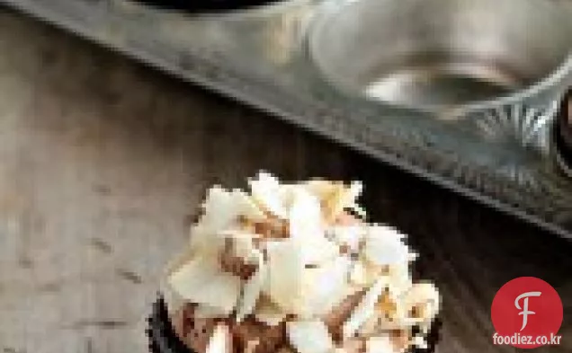 코코넛-모카 컵 케이크