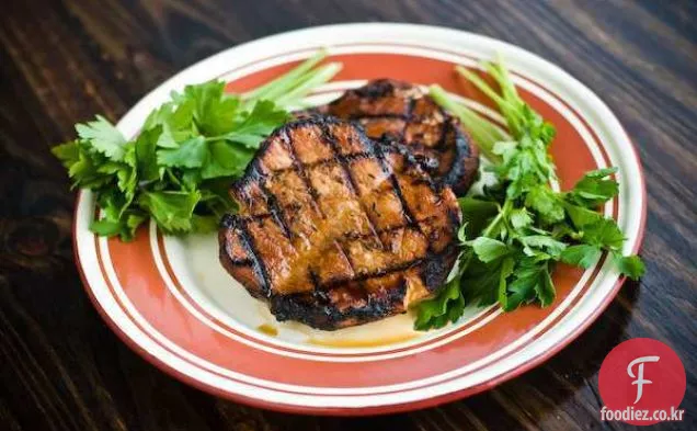 커피와 당밀 마리 네이드