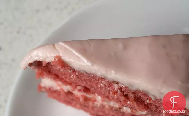 딸기 크림 치즈 설탕을 입힌 딸기 케이크