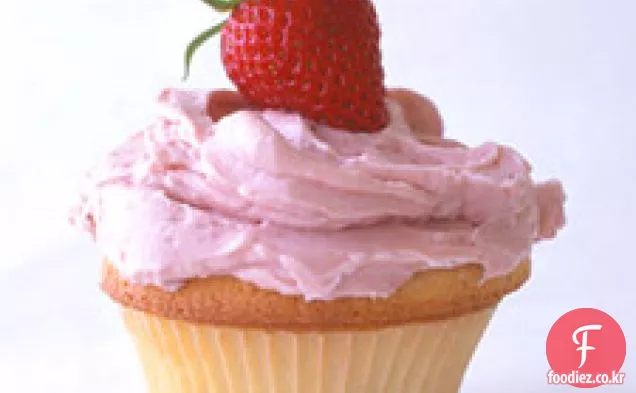 딸기 컵 케이크