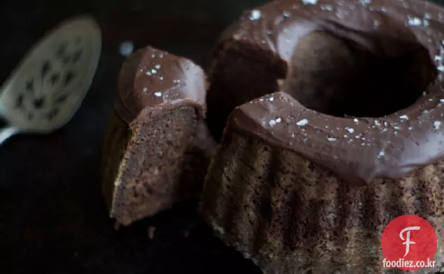 초콜릿 도넛 케이크