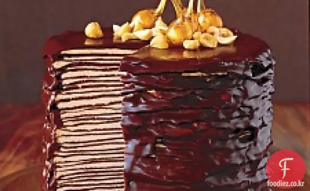 가장 어두운 초콜릿 크레페 케이크