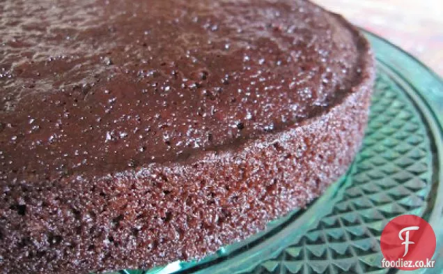 간편한 원 팬 초콜릿 케이크
