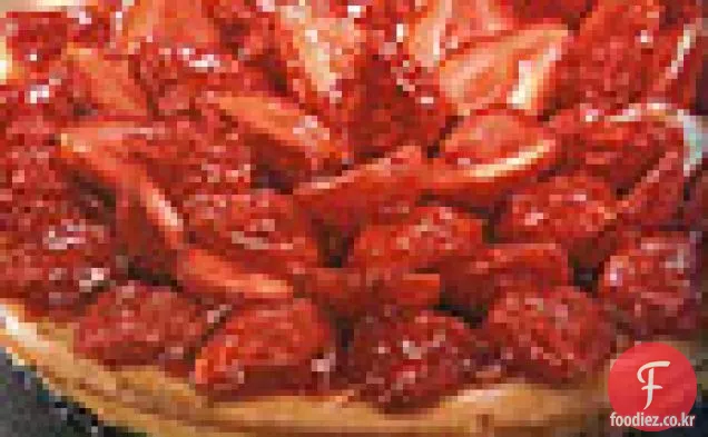 화이트 초콜릿과 딸기 치즈 케이크