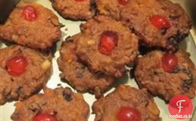 맛있는 통밀 과일 케이크 쿠키