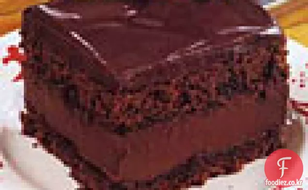 초콜릿 럼 크림 충전 모카 레이어 케이크