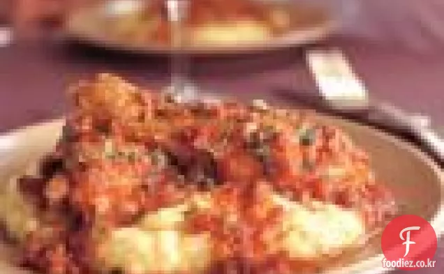 토마토,판 체타,진판델을 곁들인 찐 닭고기