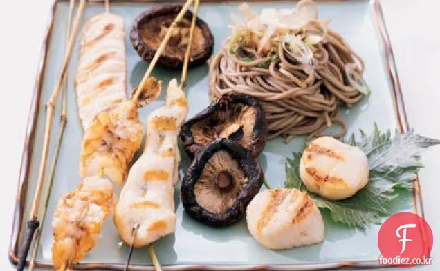 차가운 메밀 국수 샐러드