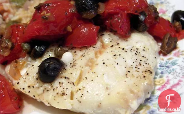 토마토 올리브 타 페나 드로 구운 대구