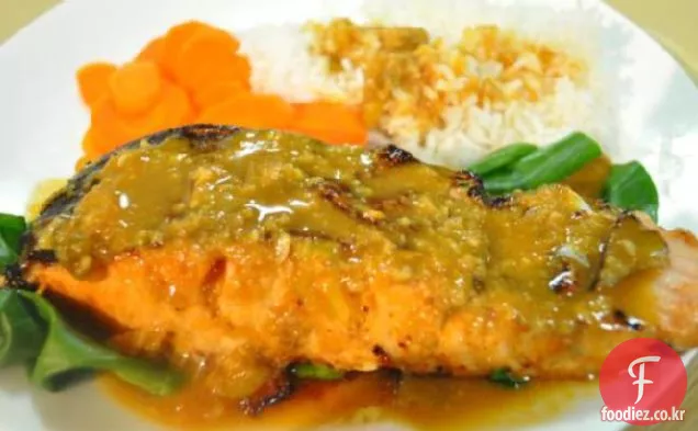 켈리의 오렌지 생강 콩 틸라피아