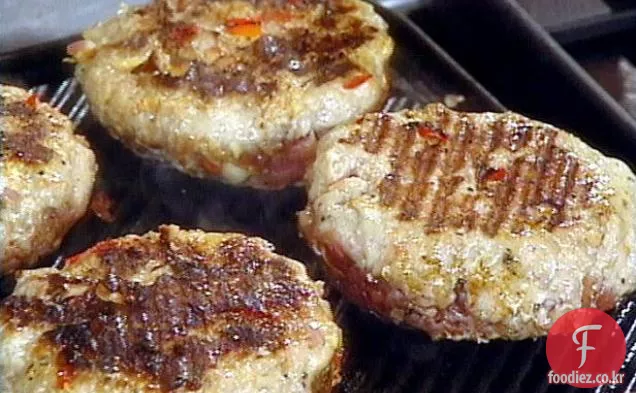 생강과 콩을 곁들인 참치 버거
