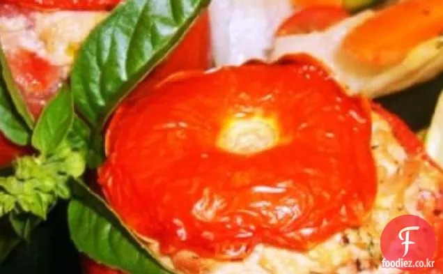 구운 참치 채워진 토마토