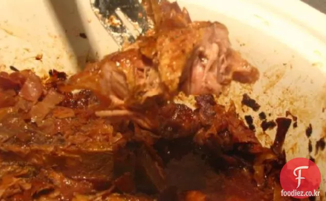 양배추와 독일 돼 먹지 못한 냄비 돼지 고기