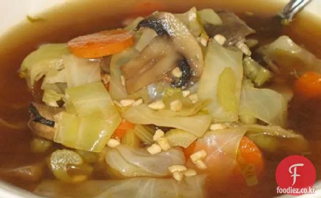 태국 향기로운 야채 수프