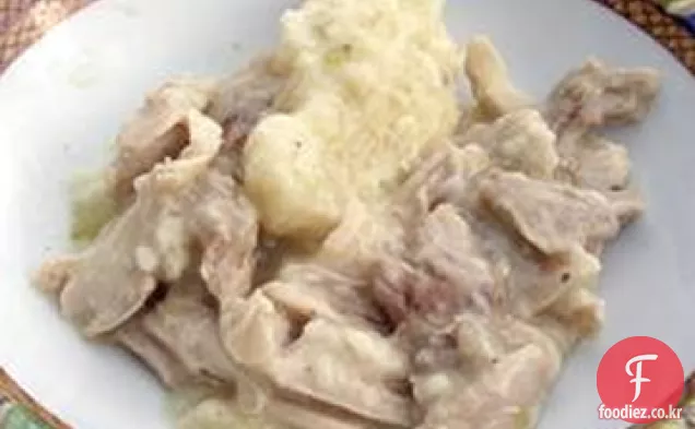 구식 닭고기와 만두