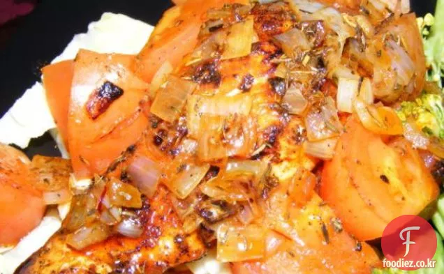 토마토 사프란 비네 그레트를 곁들인 닭고기 볶음