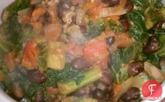 검은 콩과 토마토로 찐 케일
