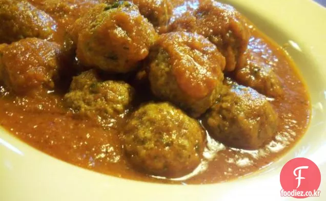 토마토 소스에 모로코 미트볼