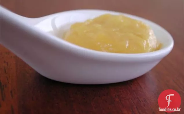 달콤하고 아주 끈적 끈적한 치킨